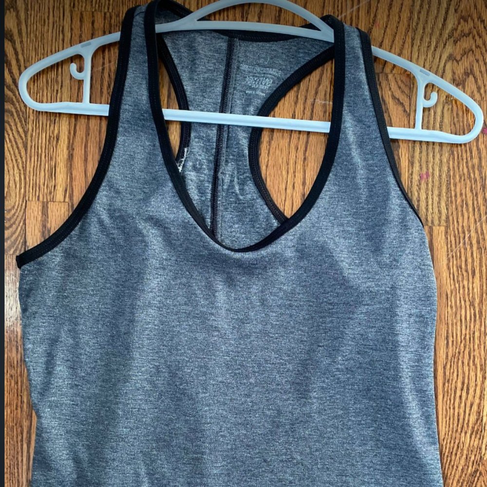 Ahtletic tank top
